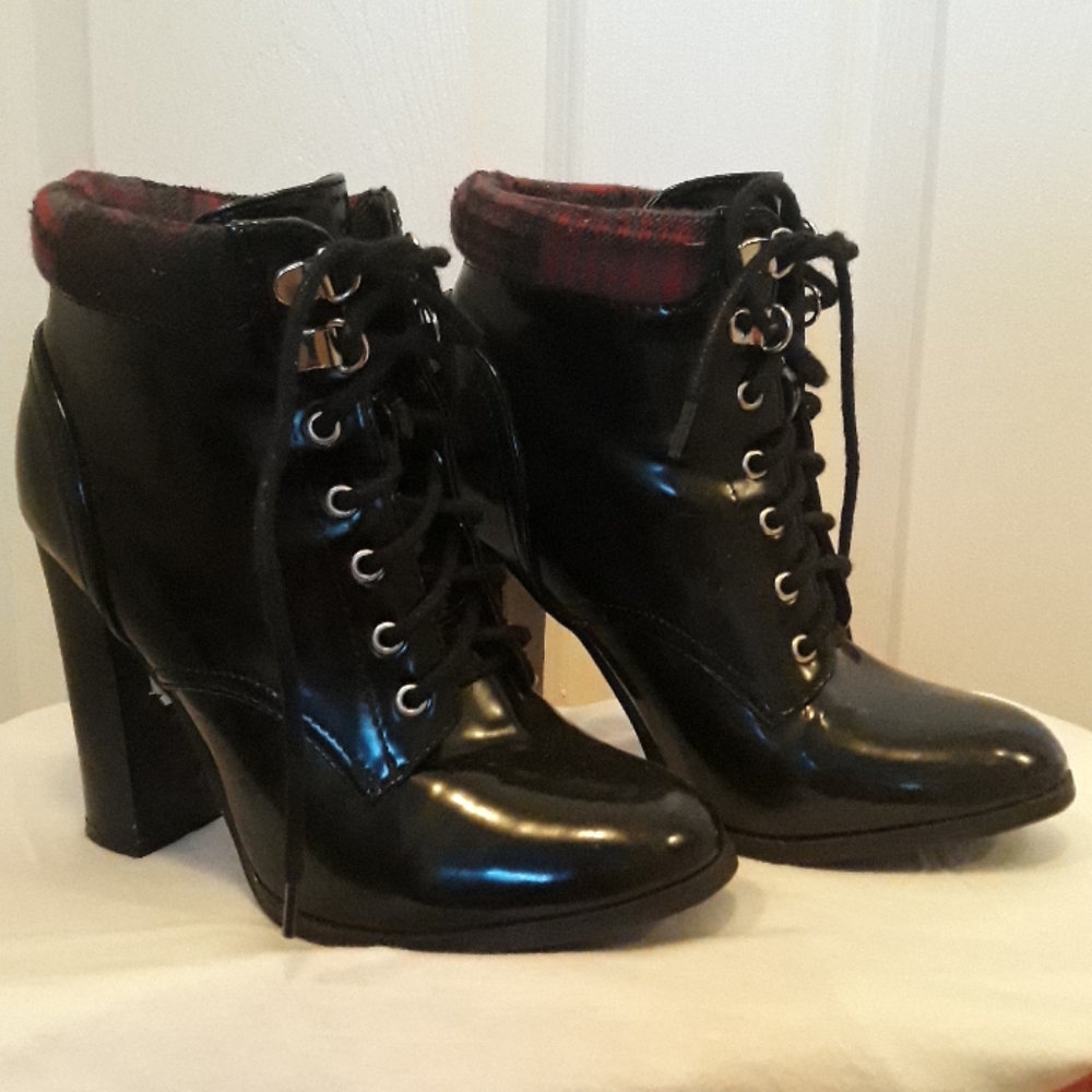 Black boots